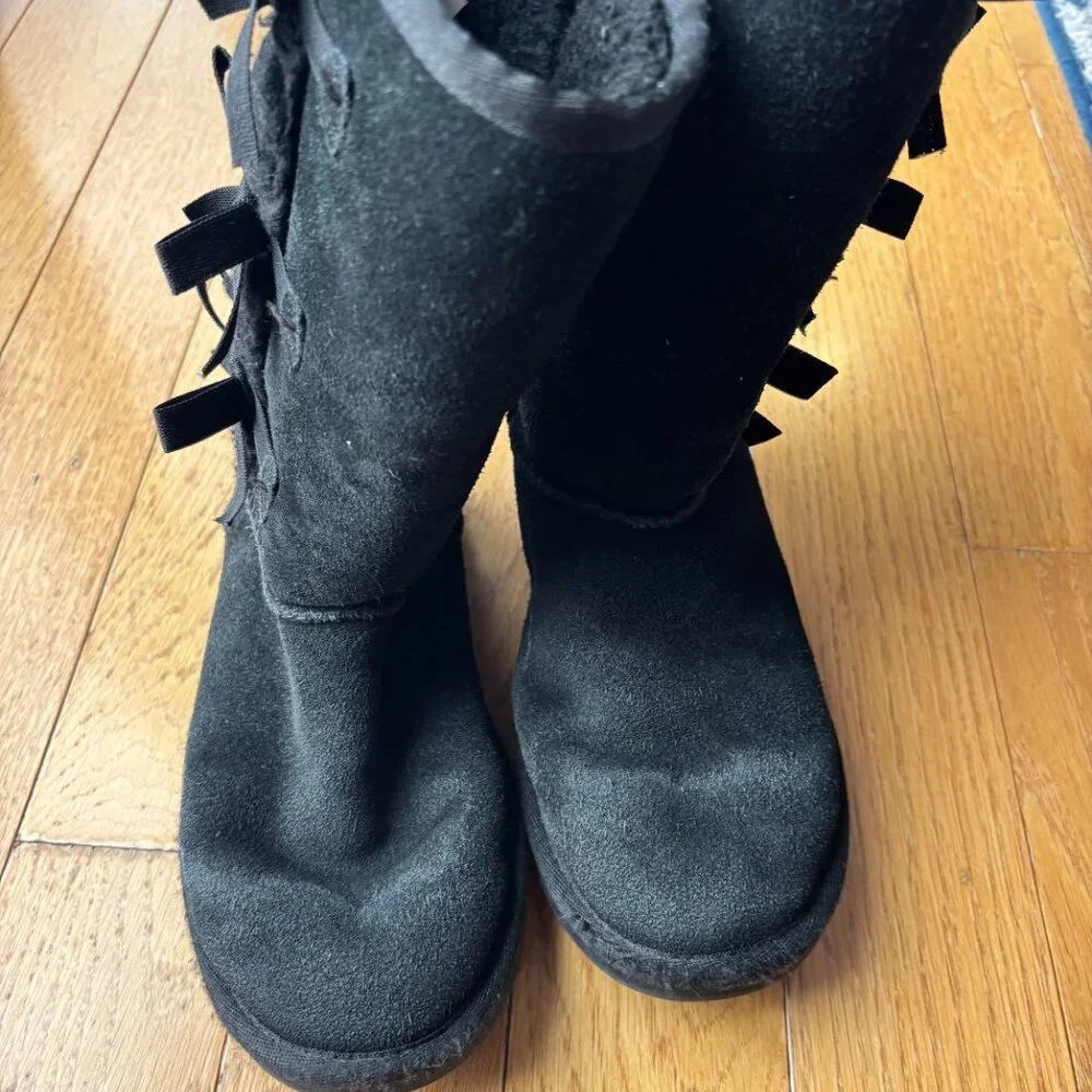 Black Suede Koolaburra Girls Victoria Boots by UGG